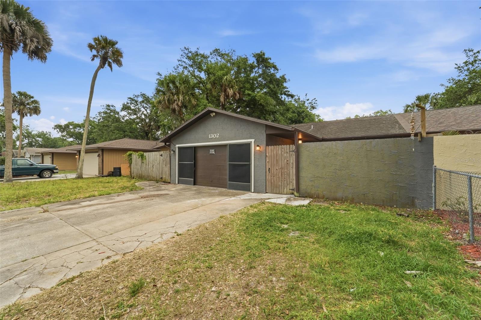GAS LITE SQUARE - Residential