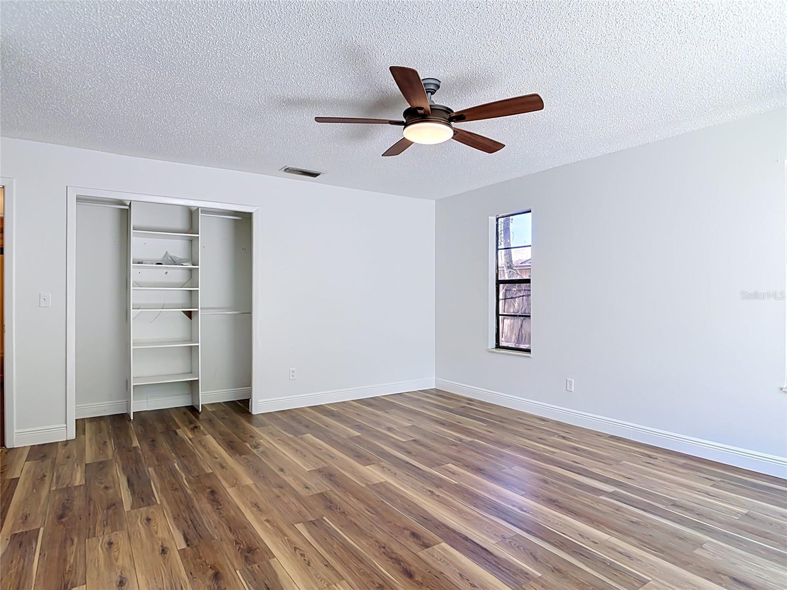 GAS LITE SQUARE - Residential
