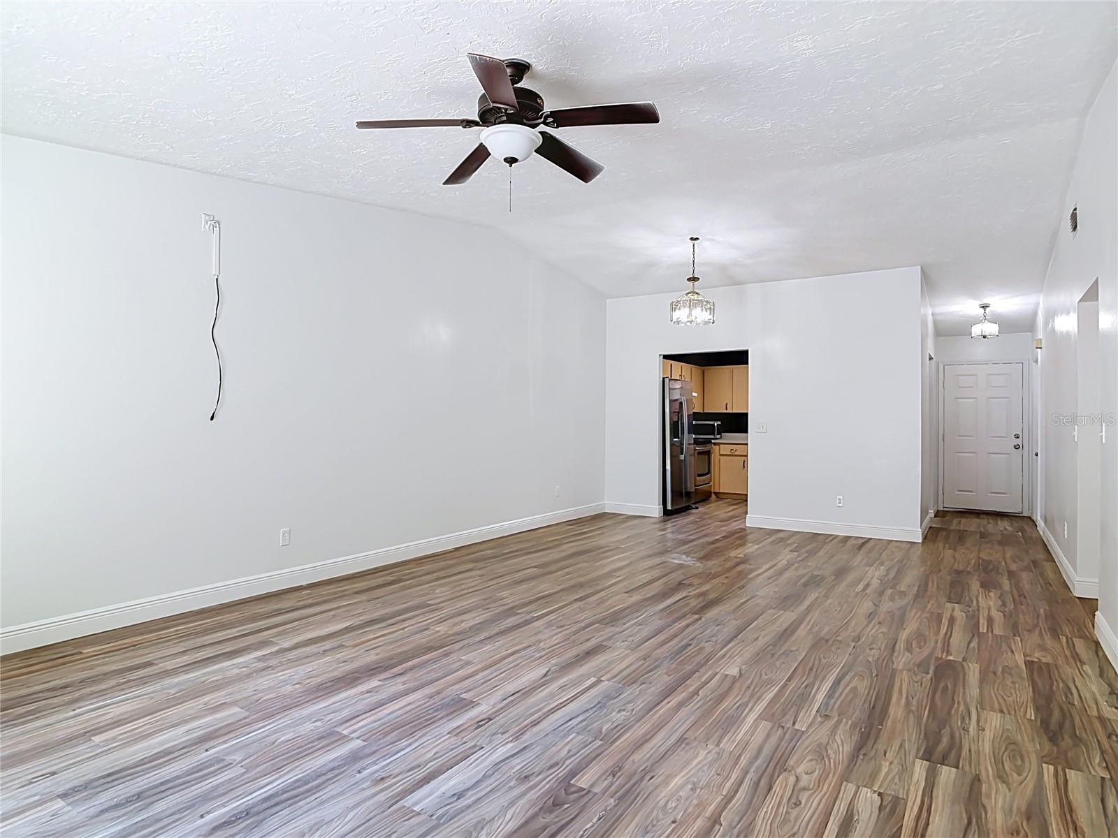 GAS LITE SQUARE - Residential