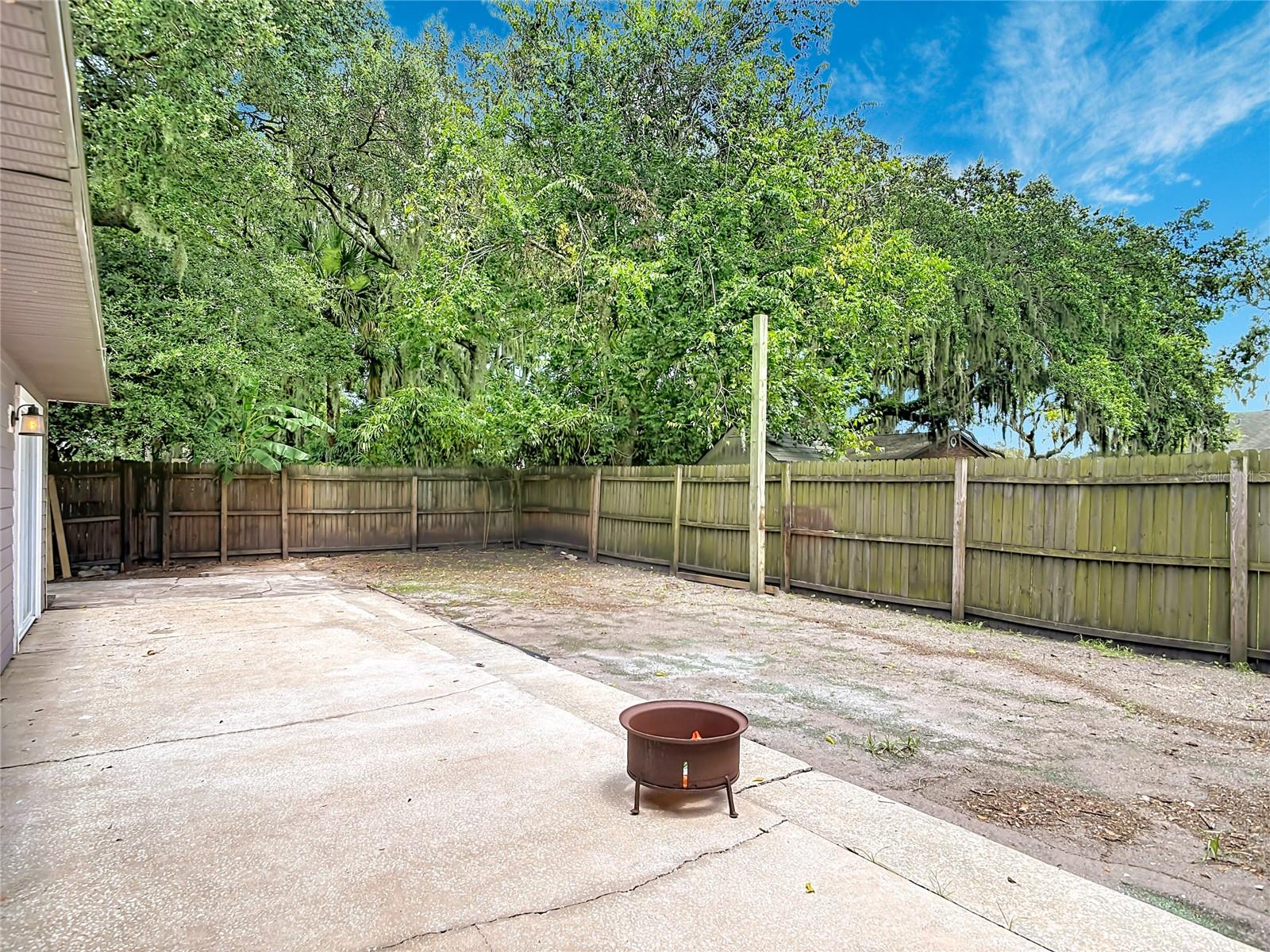 GAS LITE SQUARE - Residential
