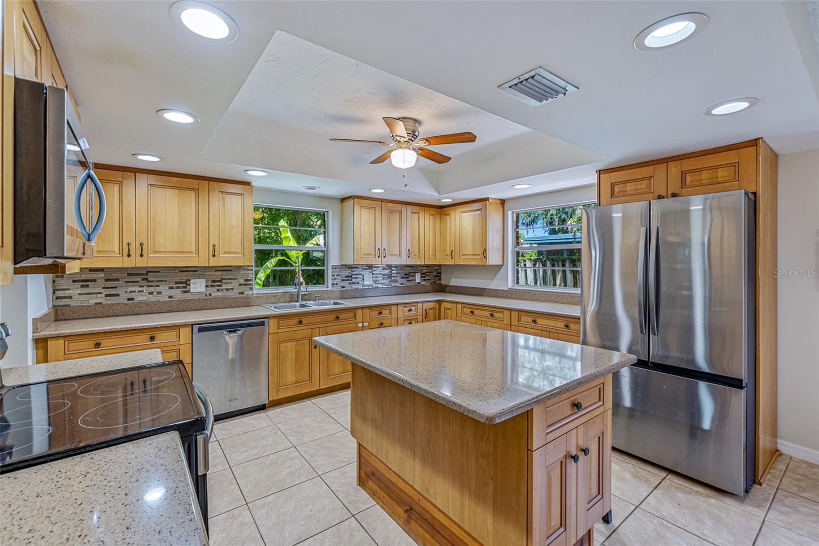 BEACON WOODS UNIT 01 - Residential