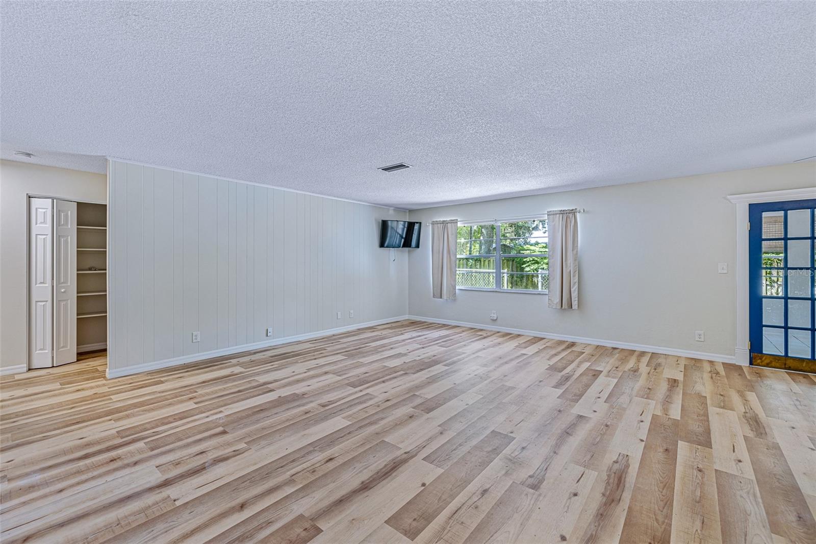 BEACON WOODS UNIT 01 - Residential