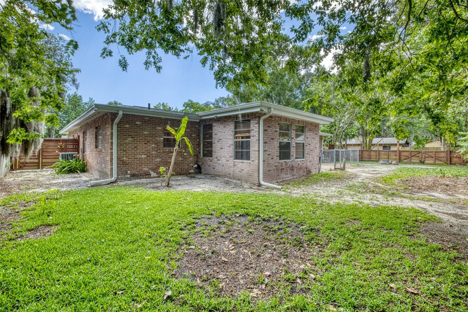 BEACON WOODS UNIT 01 - Residential