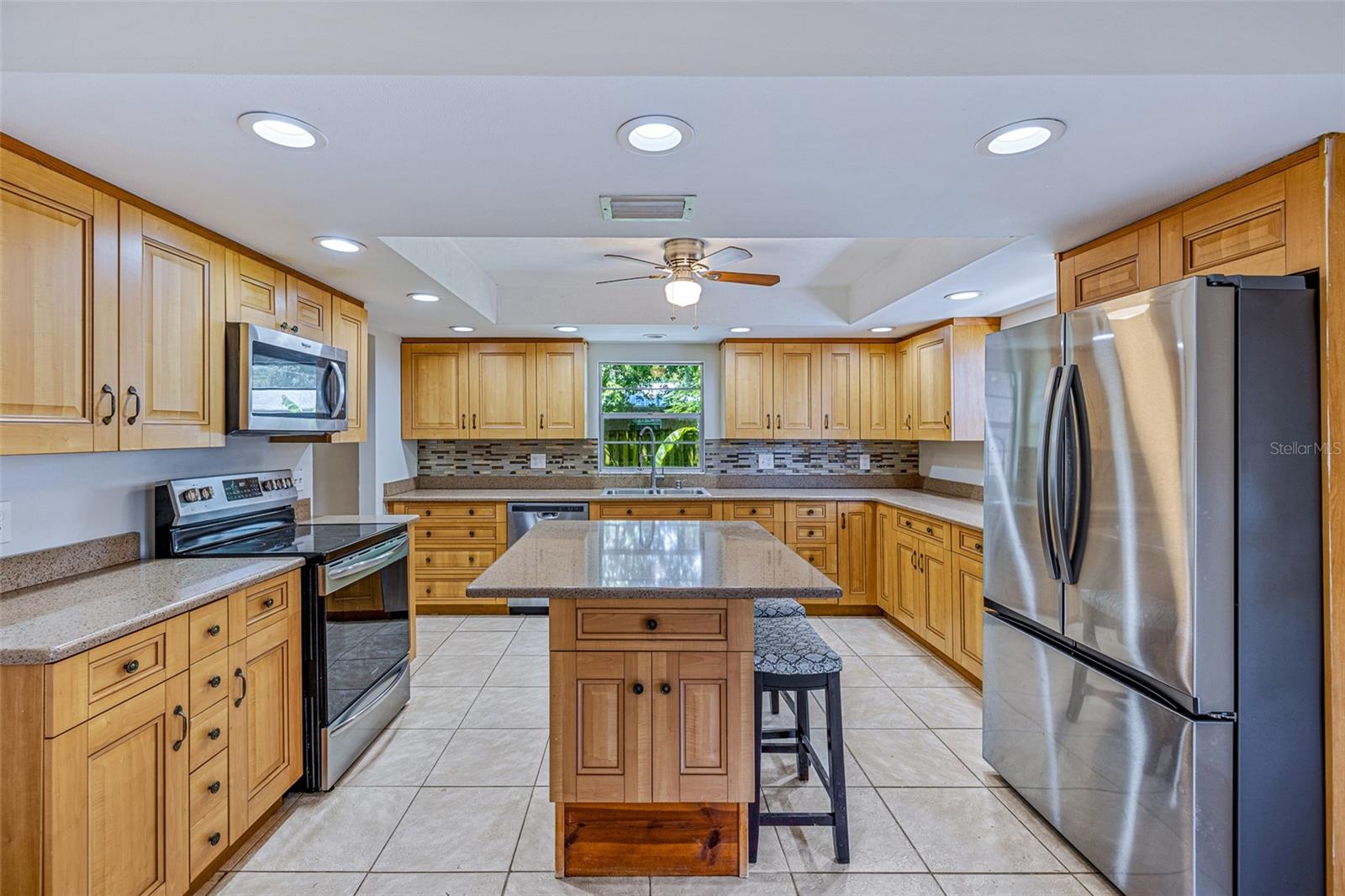 BEACON WOODS UNIT 01 - Residential