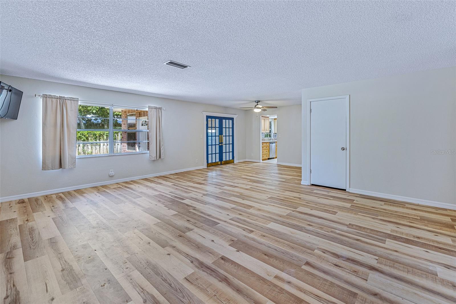 BEACON WOODS UNIT 01 - Residential