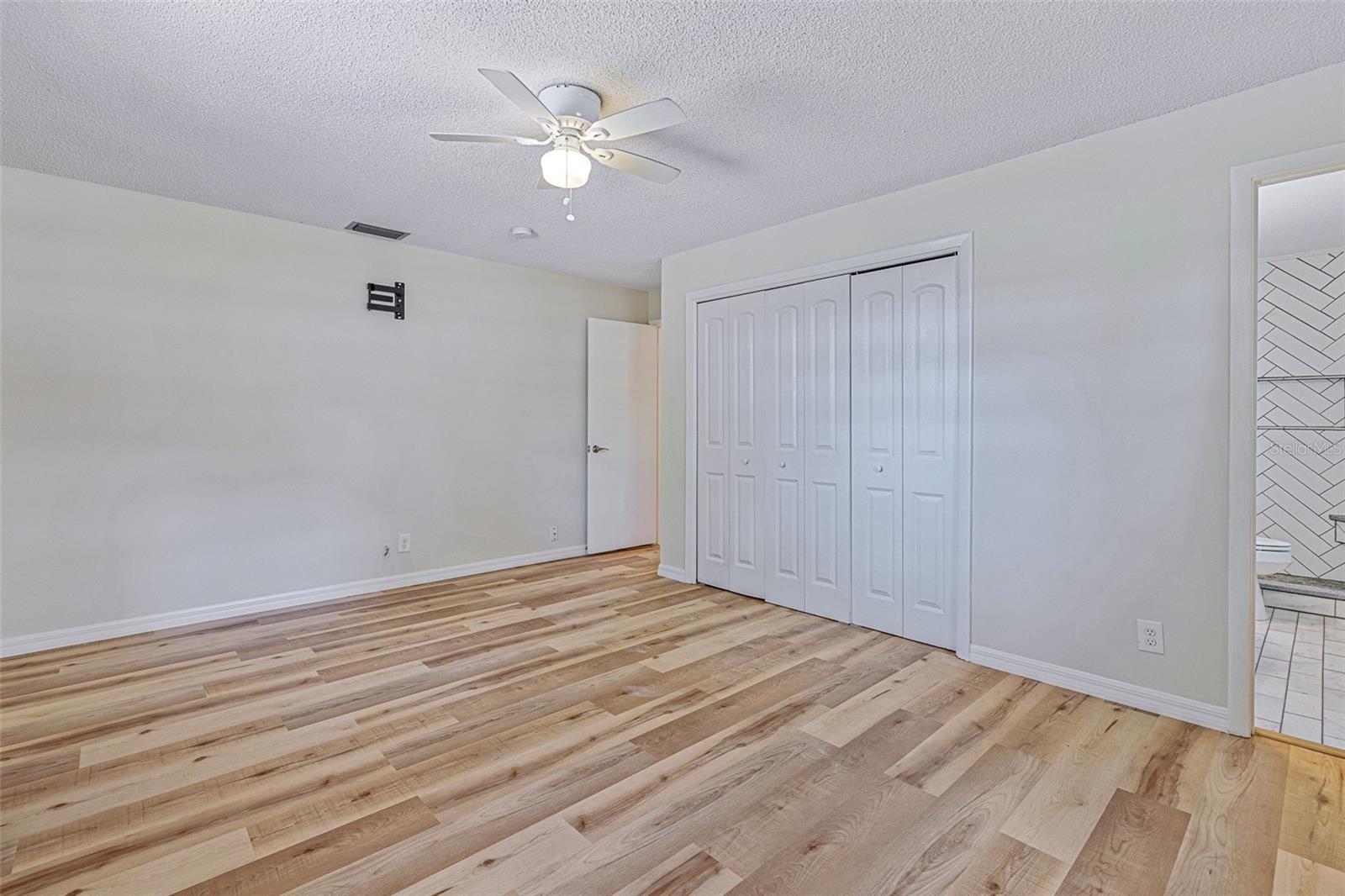 BEACON WOODS UNIT 01 - Residential