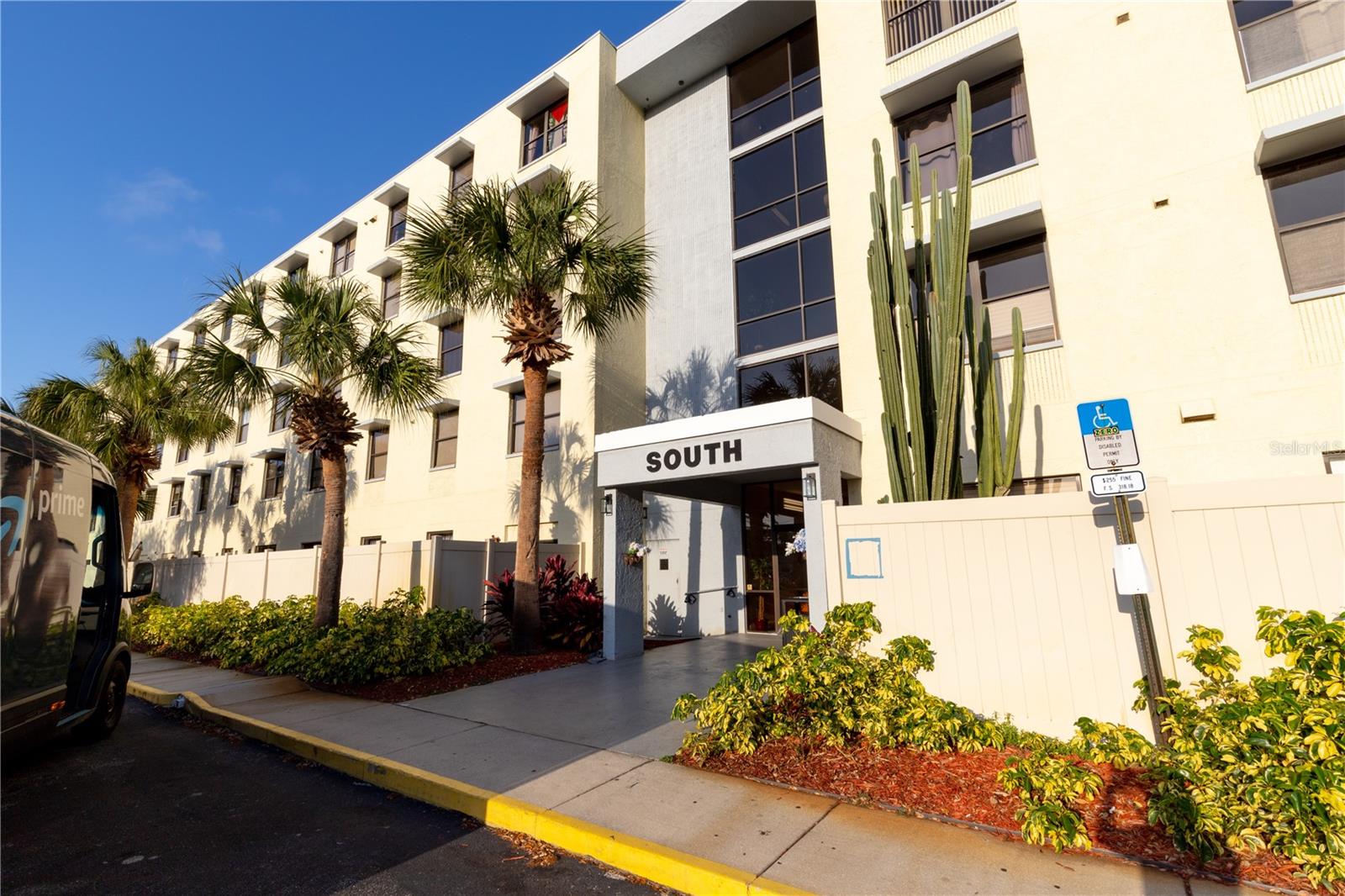 LAKESIDE CROSSING CONDO - Residential