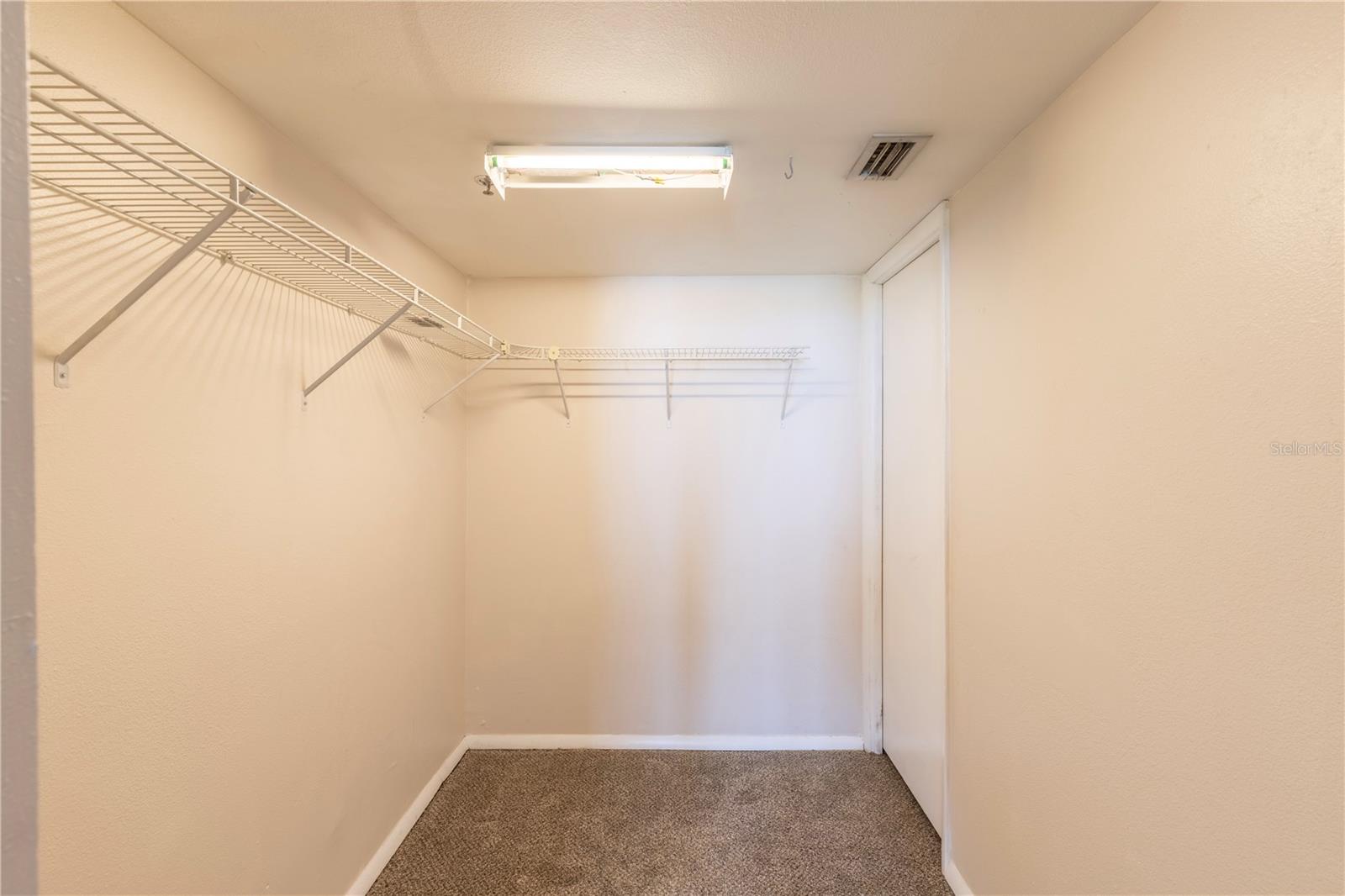LAKESIDE CROSSING CONDO - Residential