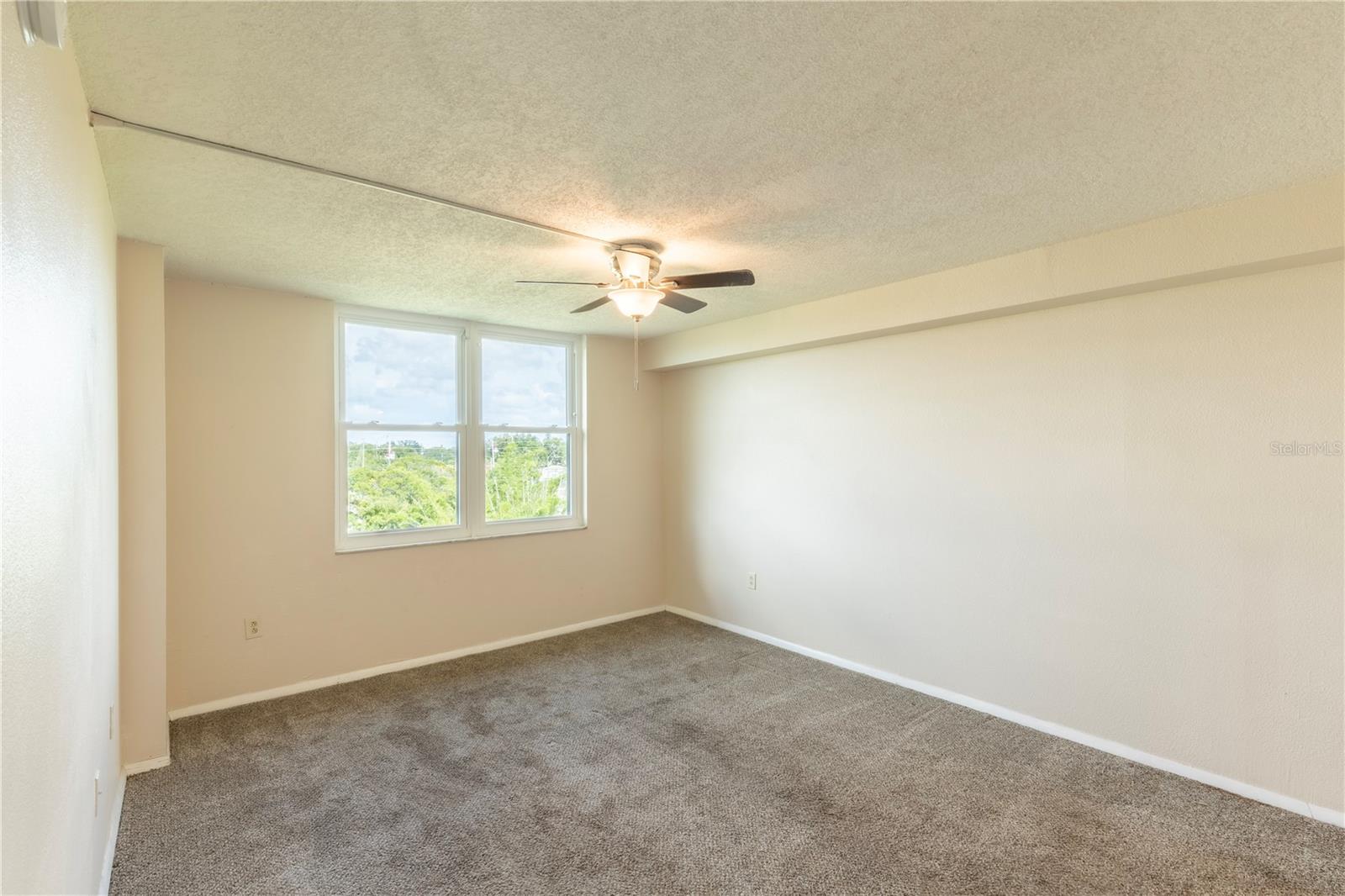 LAKESIDE CROSSING CONDO - Residential