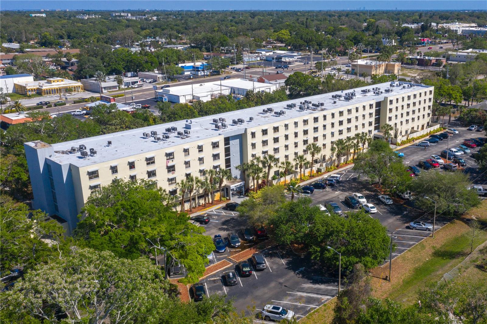 LAKESIDE CROSSING CONDO - Residential