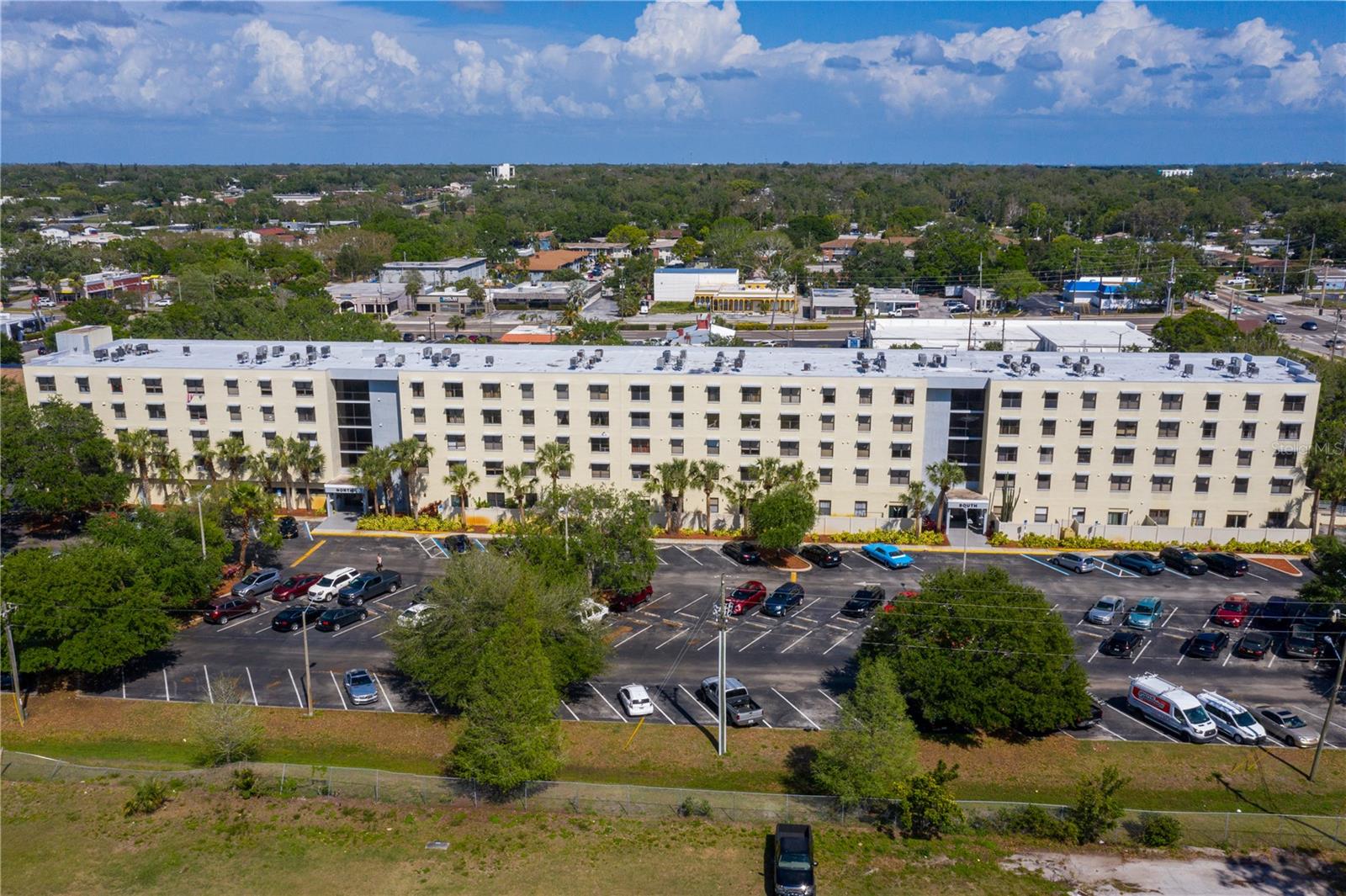 LAKESIDE CROSSING CONDO - Residential