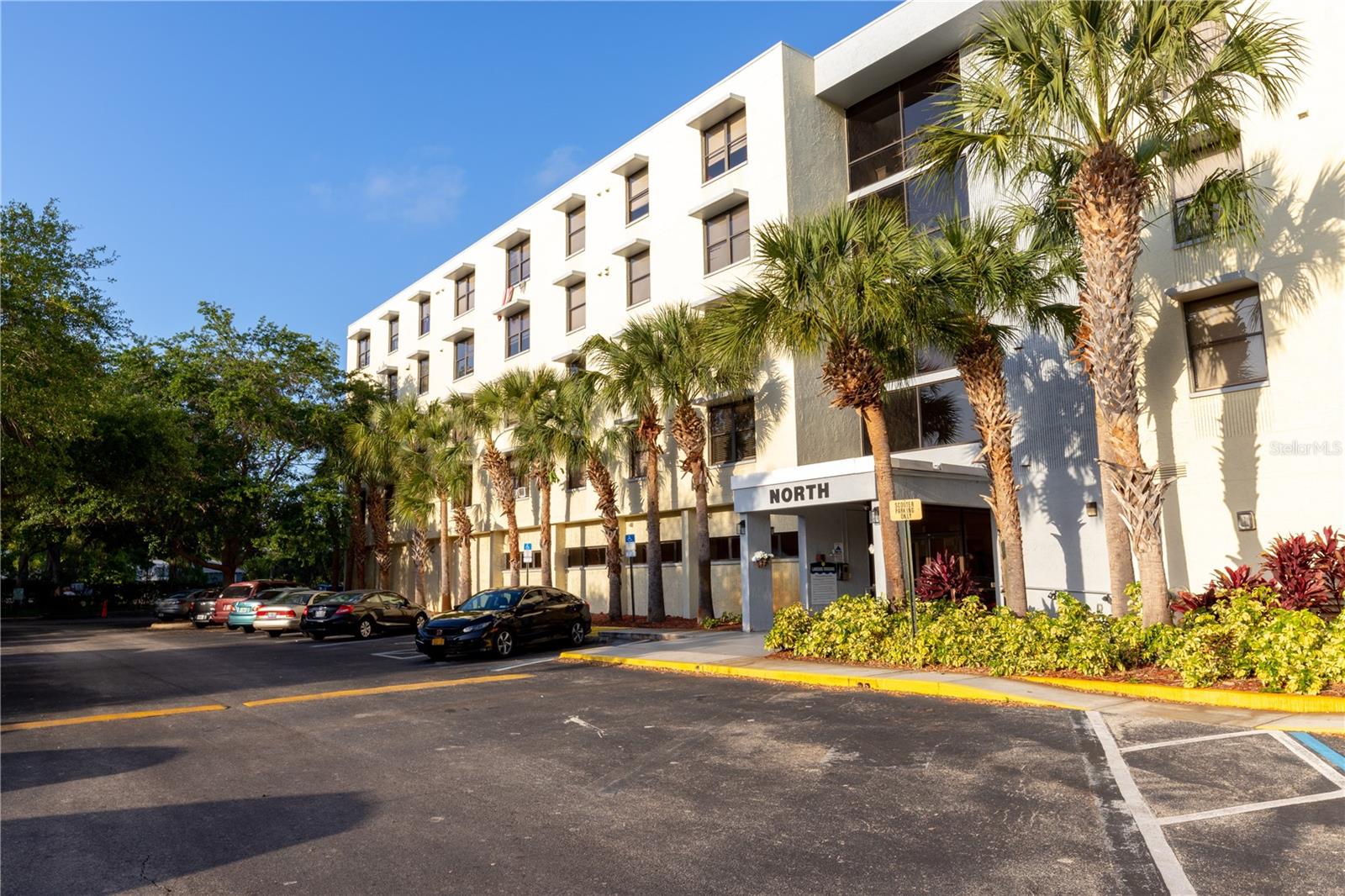 LAKESIDE CROSSING CONDO - Residential