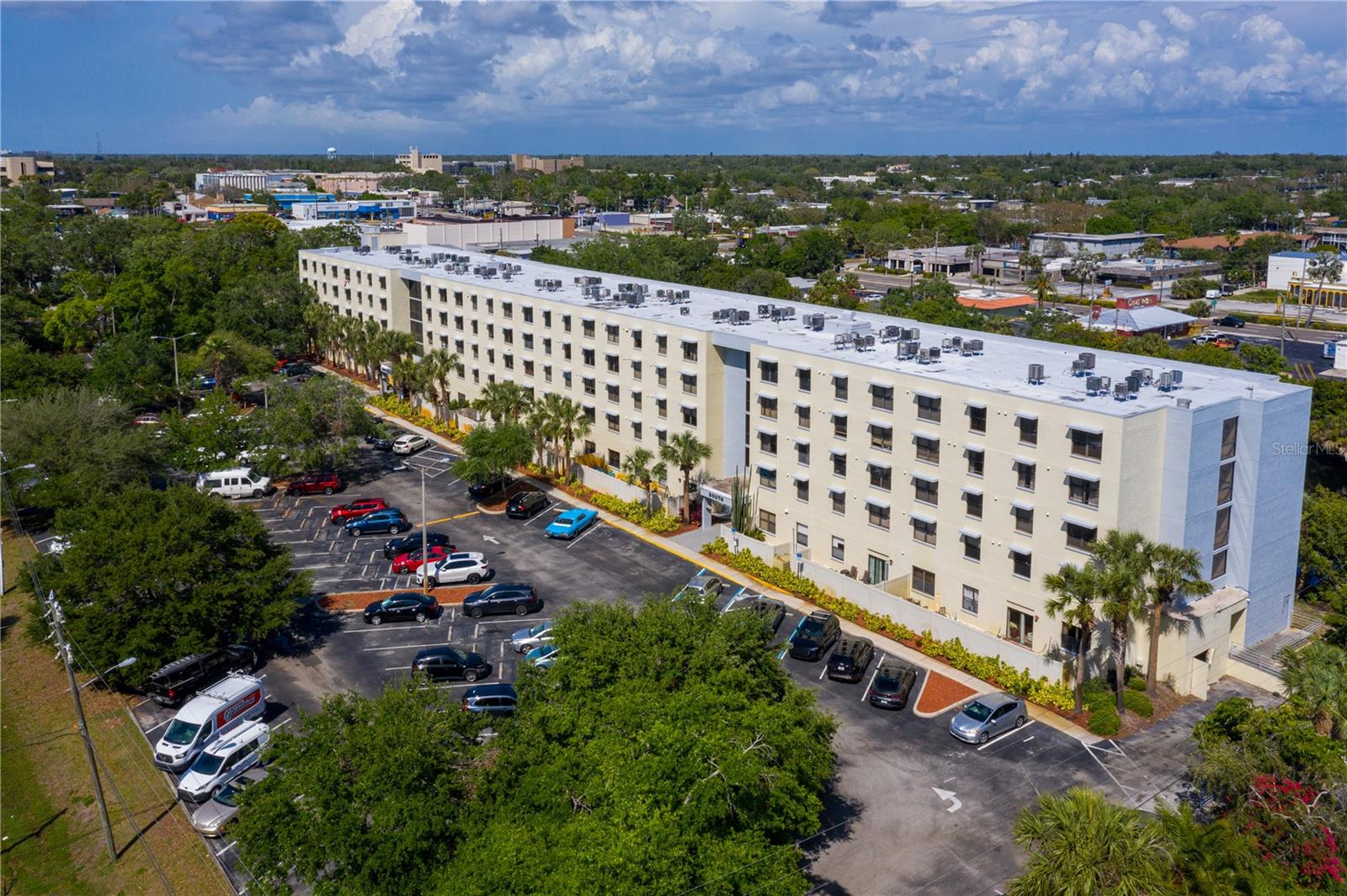 LAKESIDE CROSSING CONDO - Residential