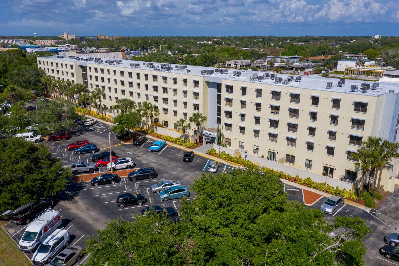 LAKESIDE CROSSING CONDO - Residential