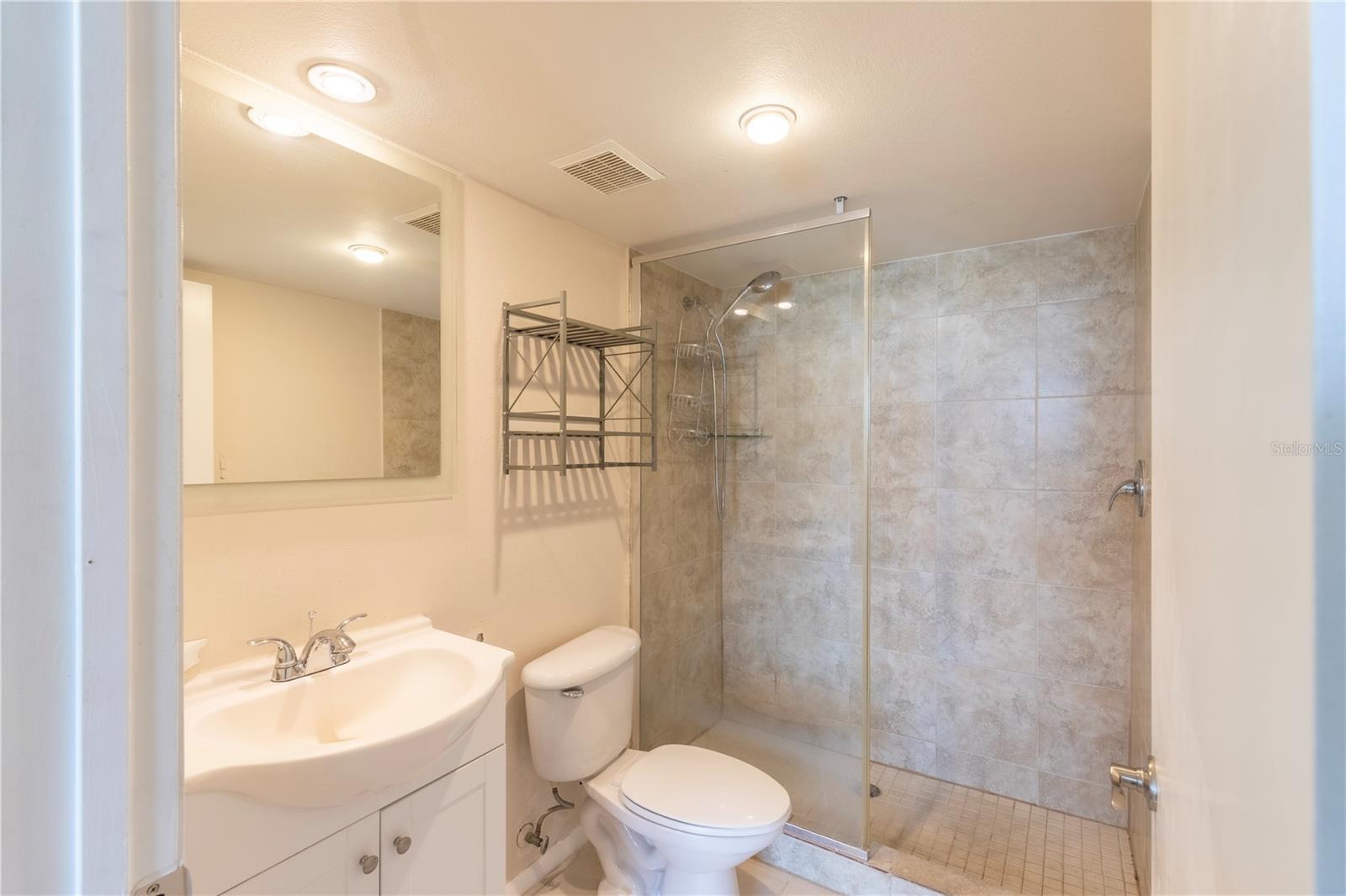 LAKESIDE CROSSING CONDO - Residential