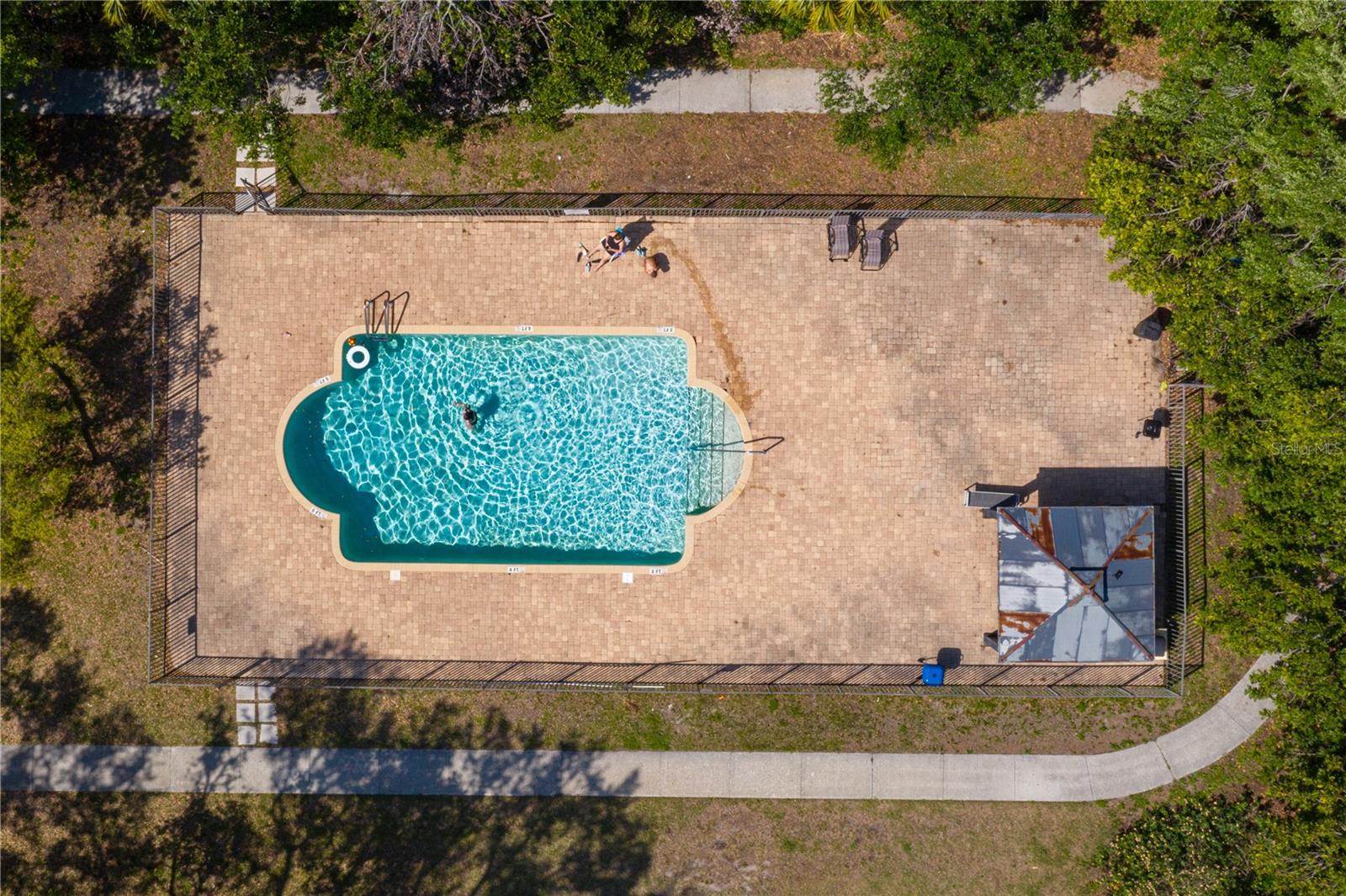 LAKESIDE CROSSING CONDO - Residential
