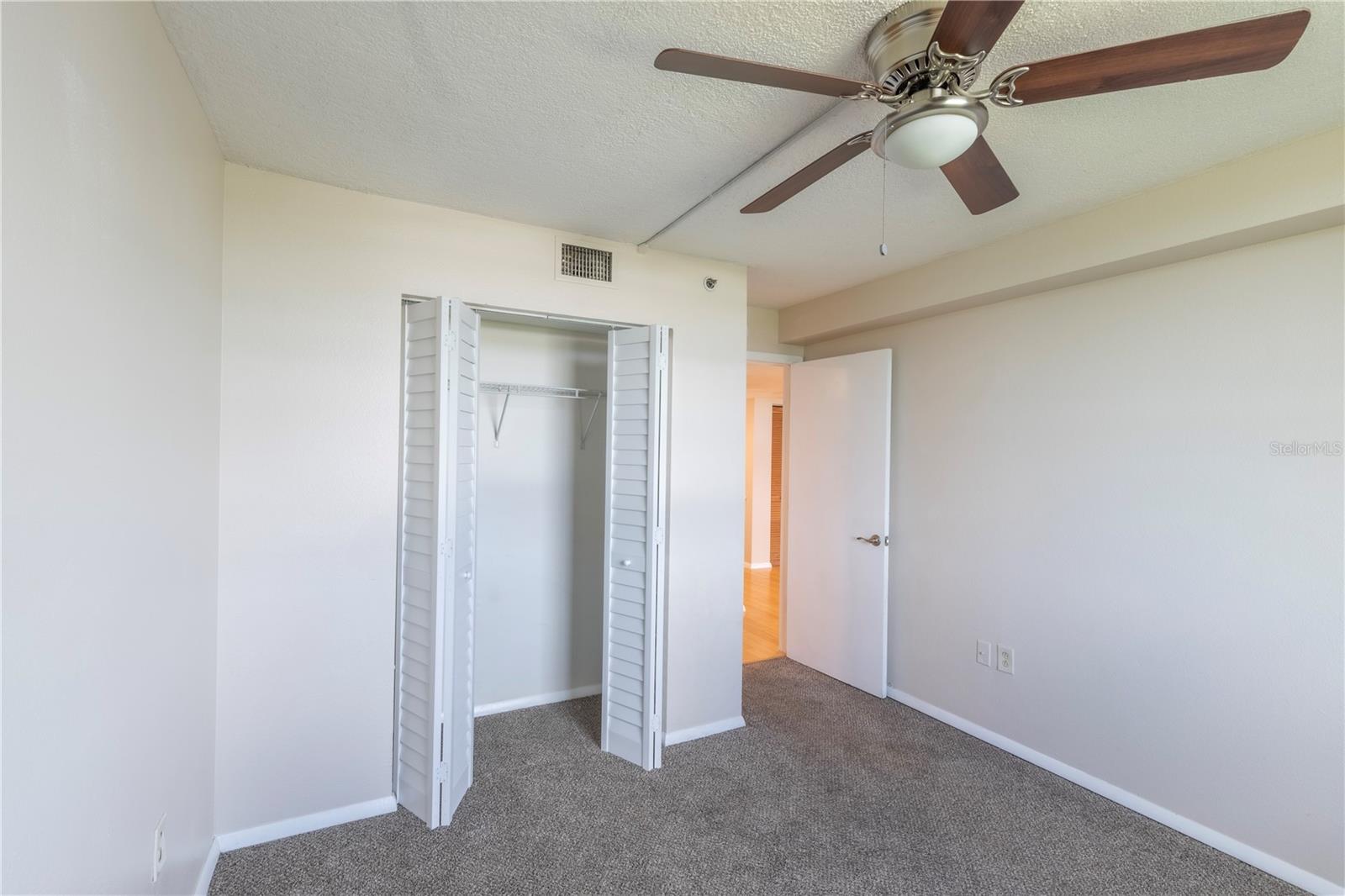 LAKESIDE CROSSING CONDO - Residential