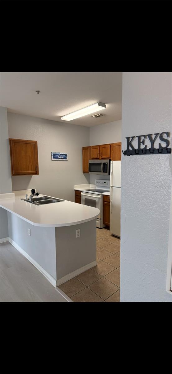 VILLA VALENCIA BLDG #8103 - Residential