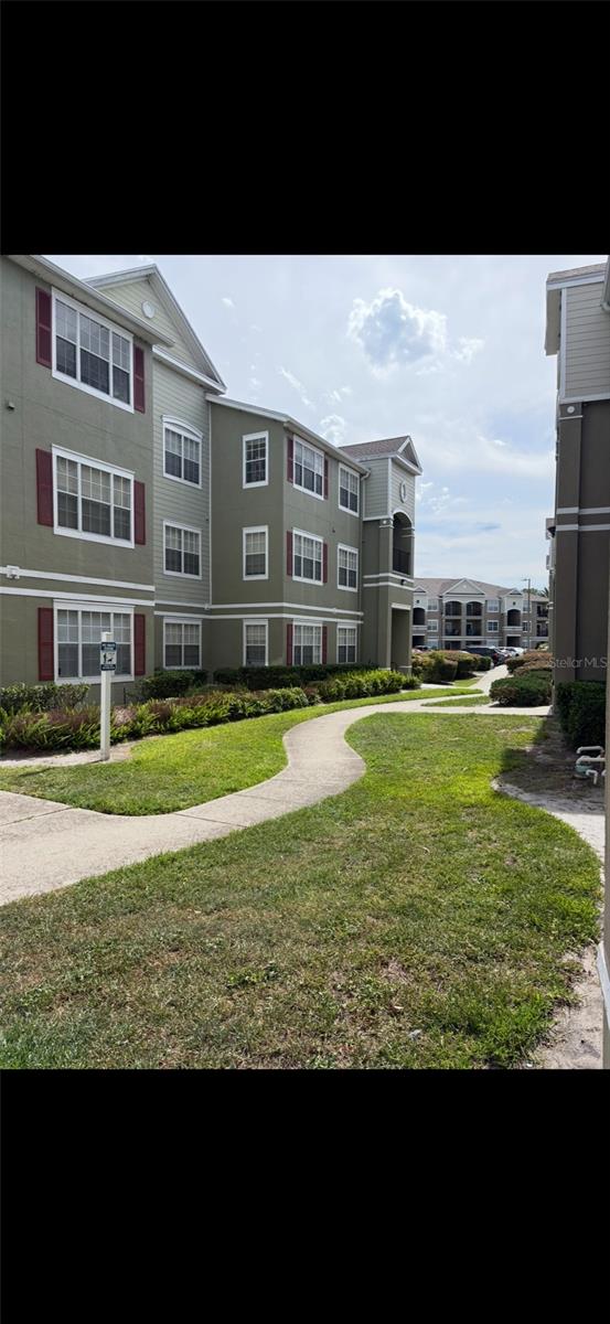 VILLA VALENCIA BLDG #8103 - Residential