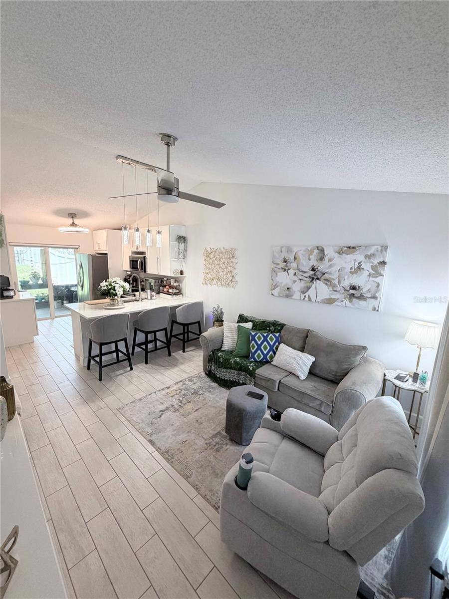 UNIVERSITY PLACE - Residential Lease