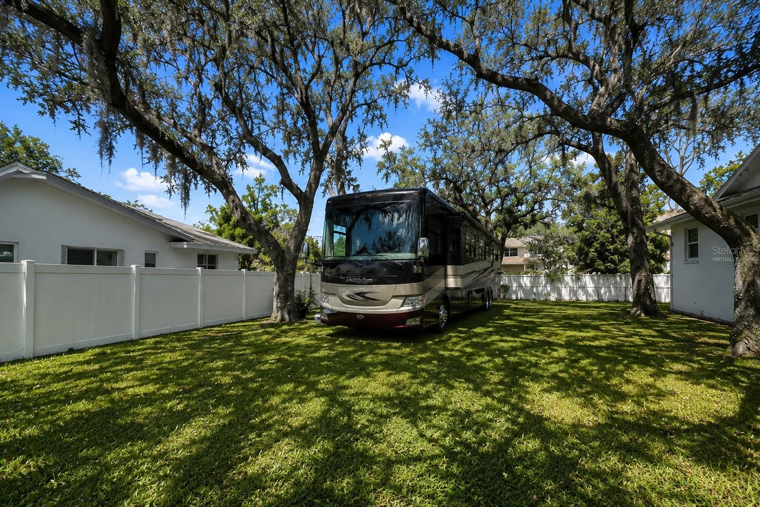 FAIRWAY ESTATES 4TH ADD - Residential