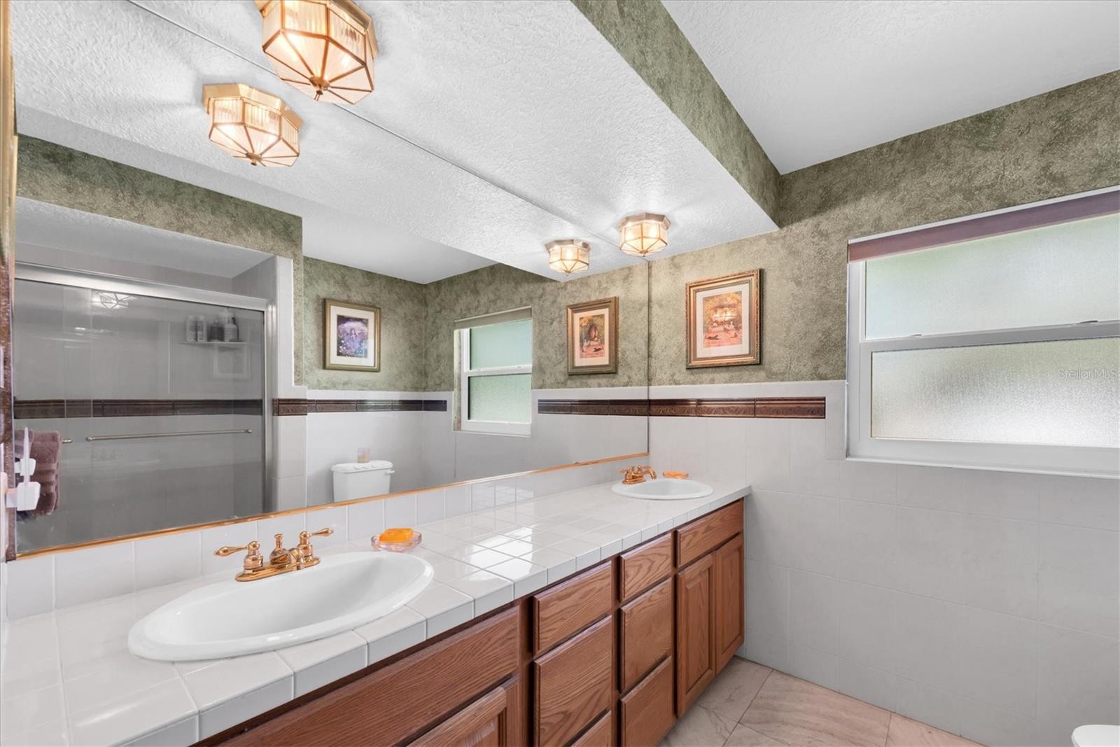 FAIRWAY ESTATES 4TH ADD - Residential