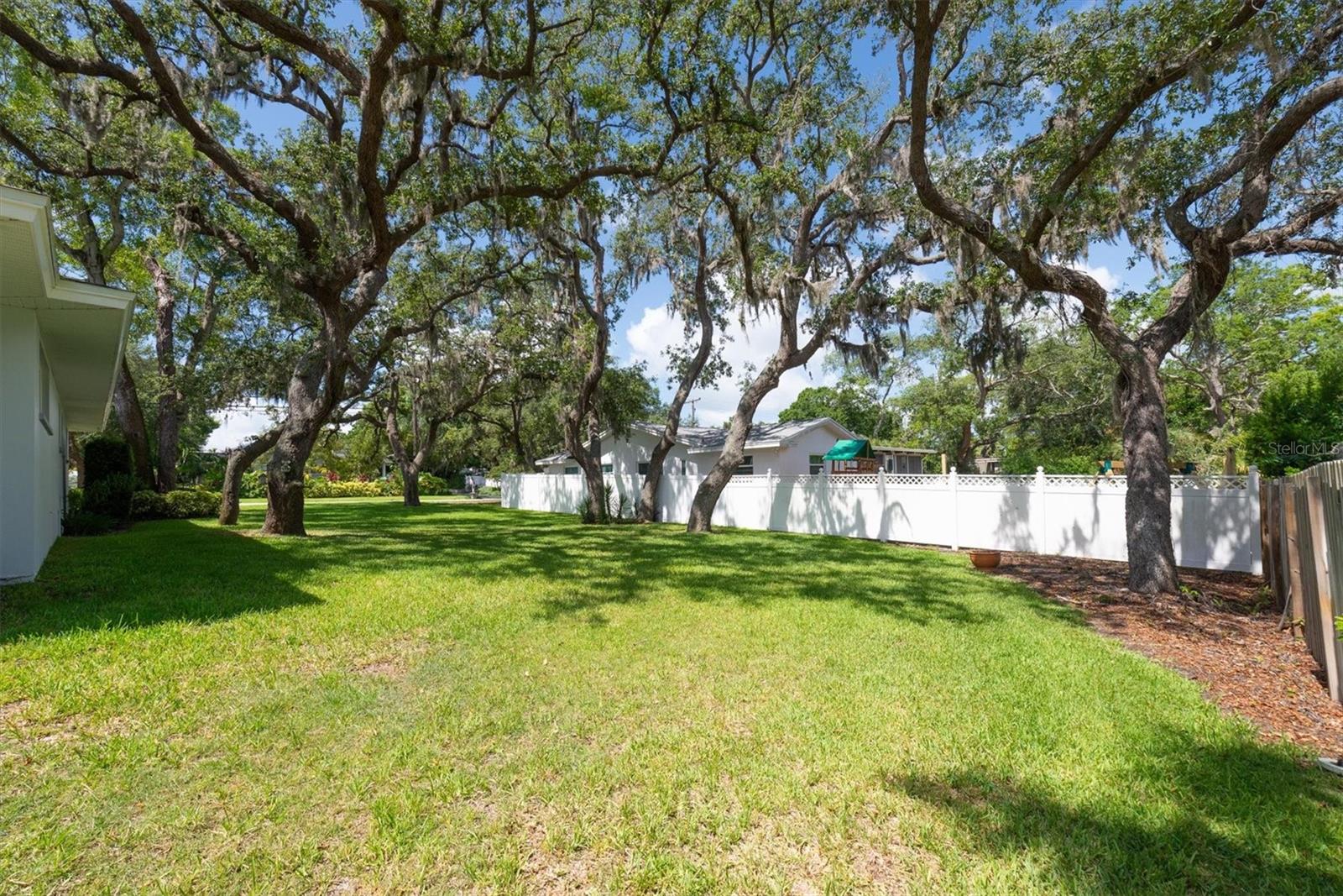 FAIRWAY ESTATES 4TH ADD - Residential