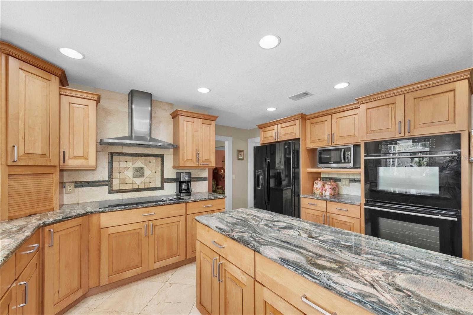 FAIRWAY ESTATES 4TH ADD - Residential