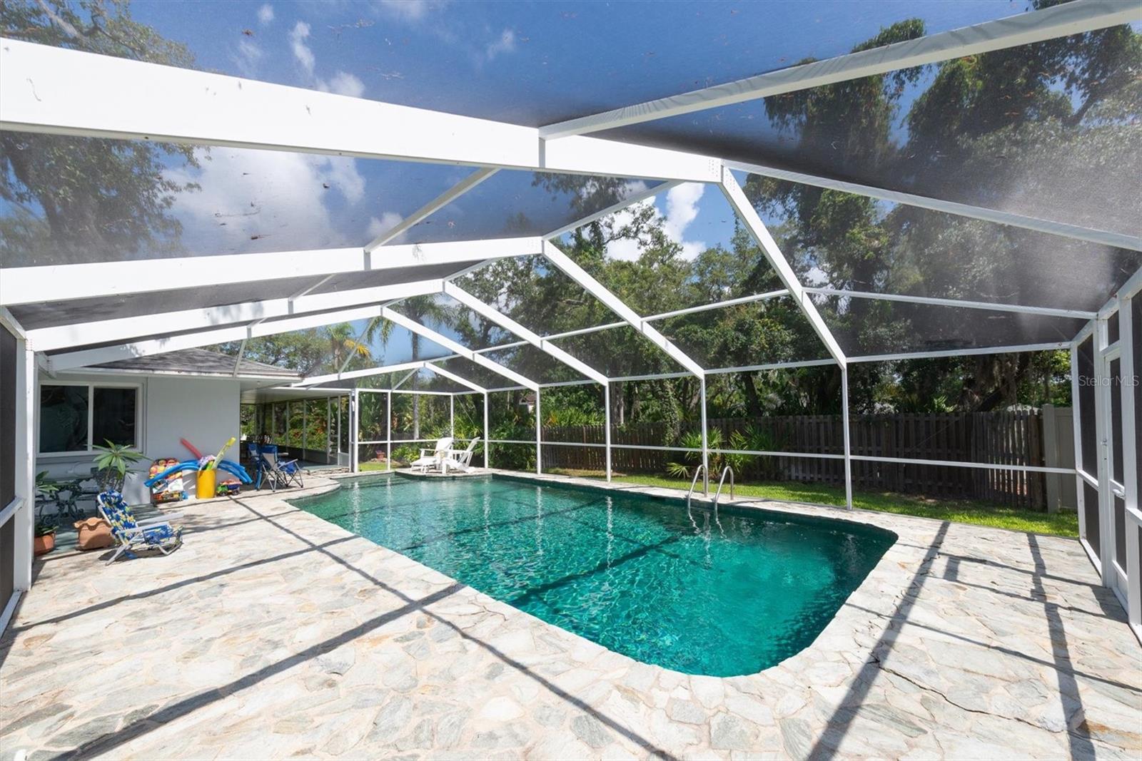 FAIRWAY ESTATES 4TH ADD - Residential