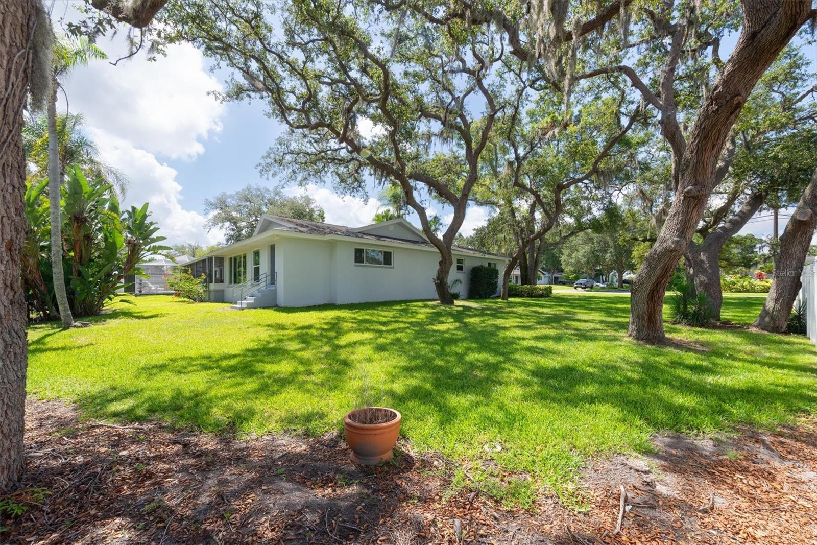 FAIRWAY ESTATES 4TH ADD - Residential