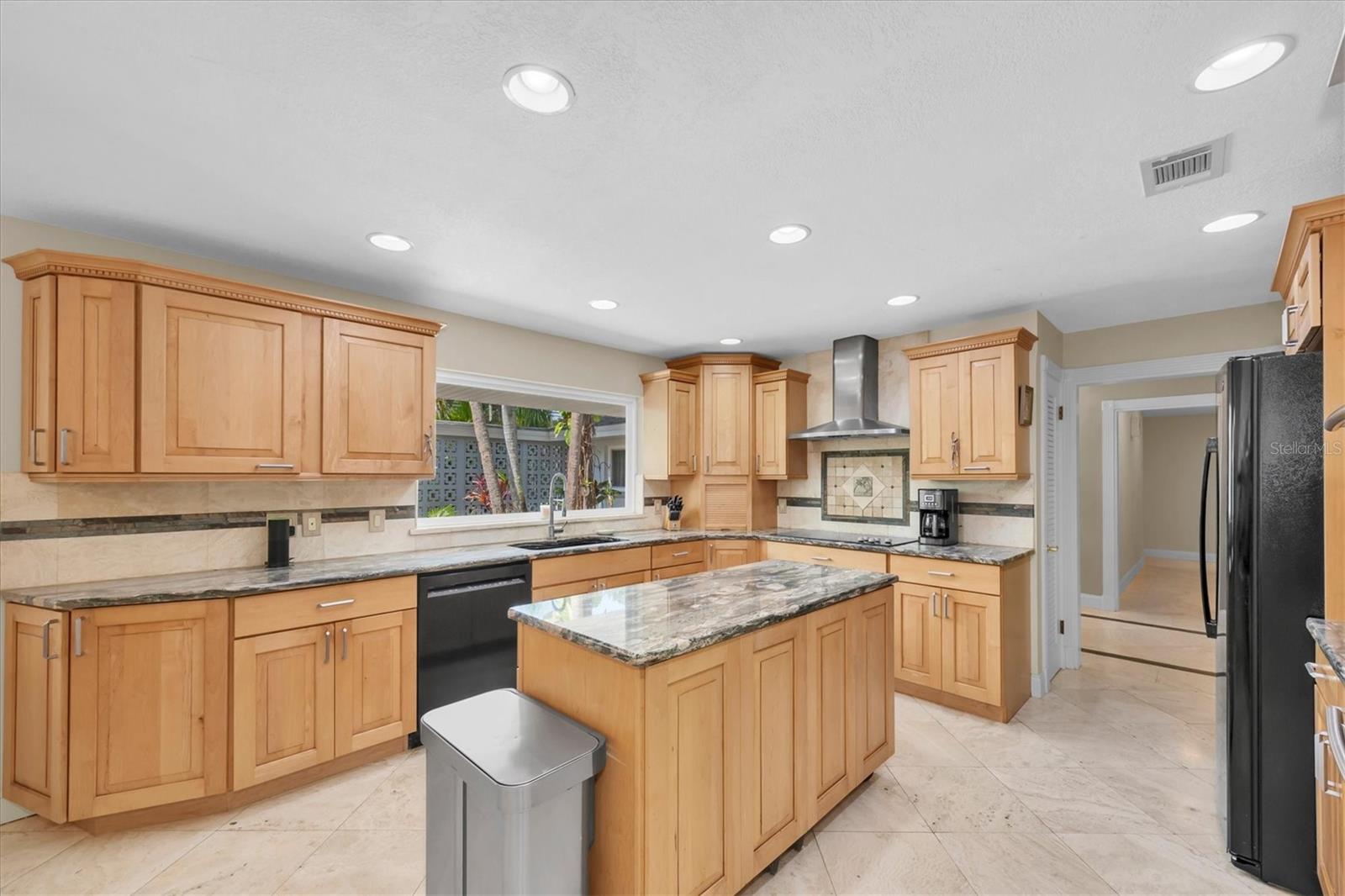 FAIRWAY ESTATES 4TH ADD - Residential
