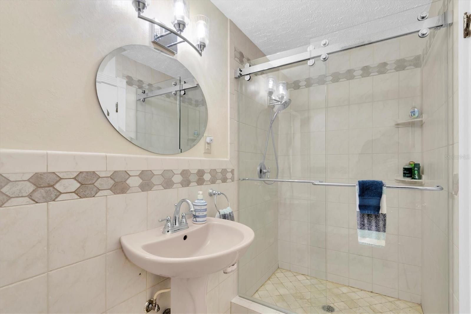 FAIRWAY ESTATES 4TH ADD - Residential