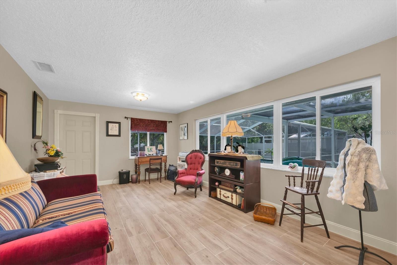 FAIRWAY ESTATES 4TH ADD - Residential