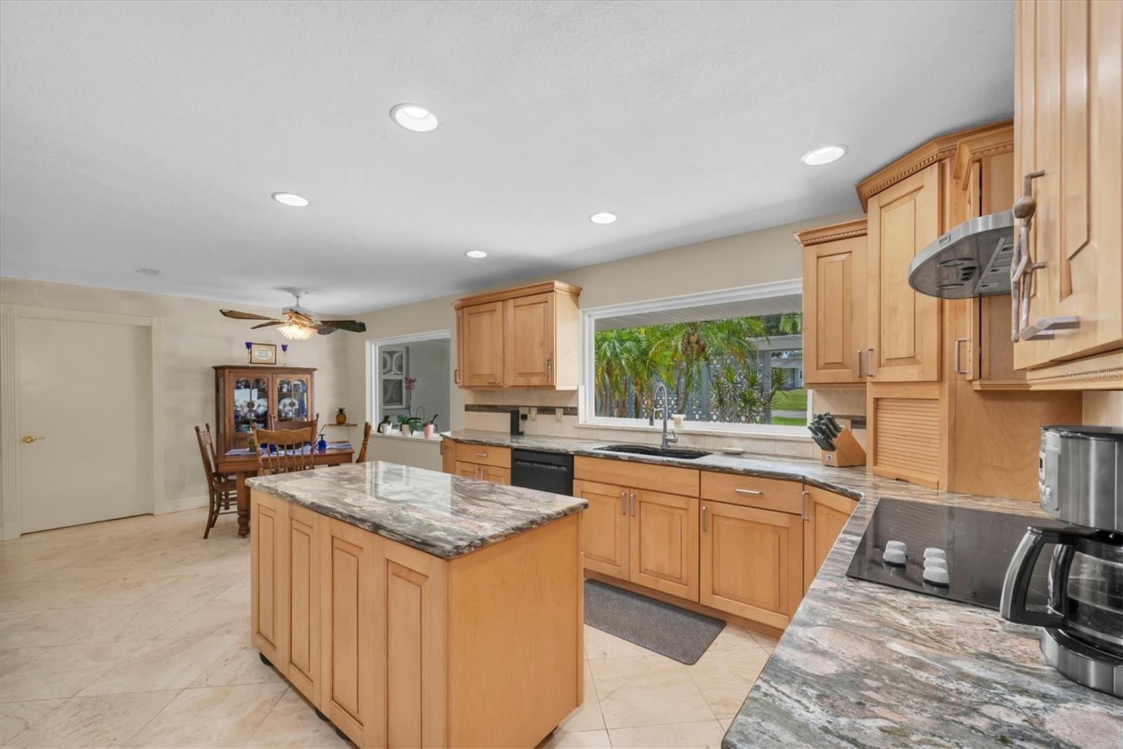 FAIRWAY ESTATES 4TH ADD - Residential