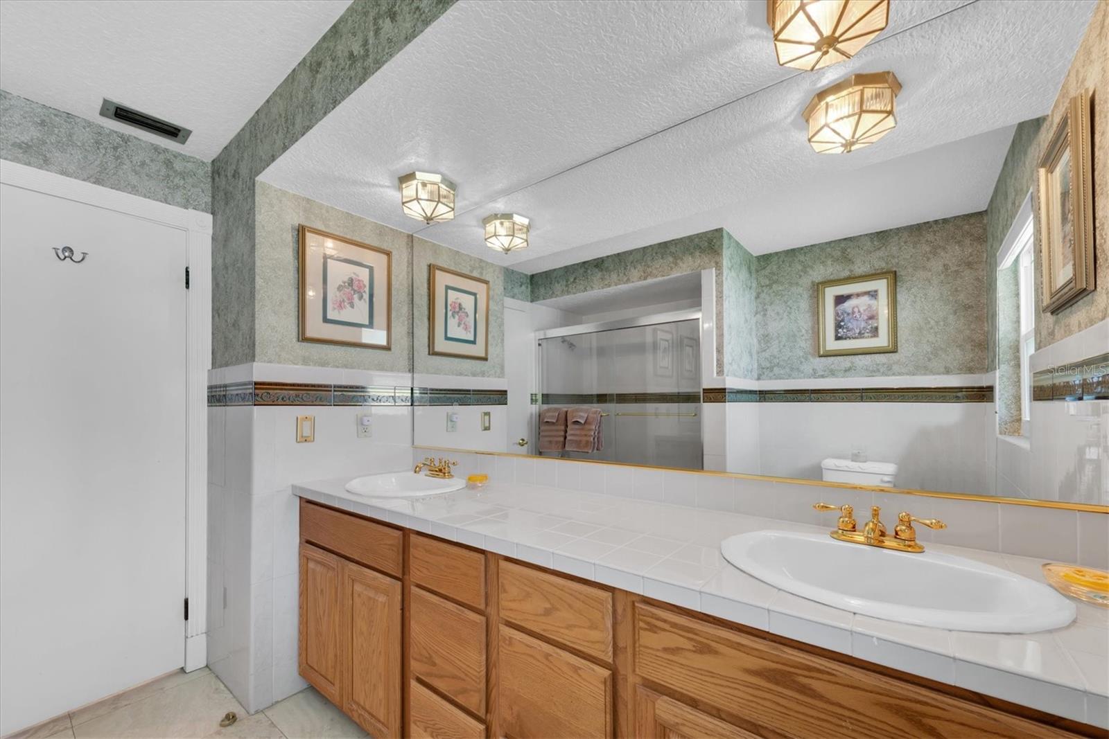 FAIRWAY ESTATES 4TH ADD - Residential