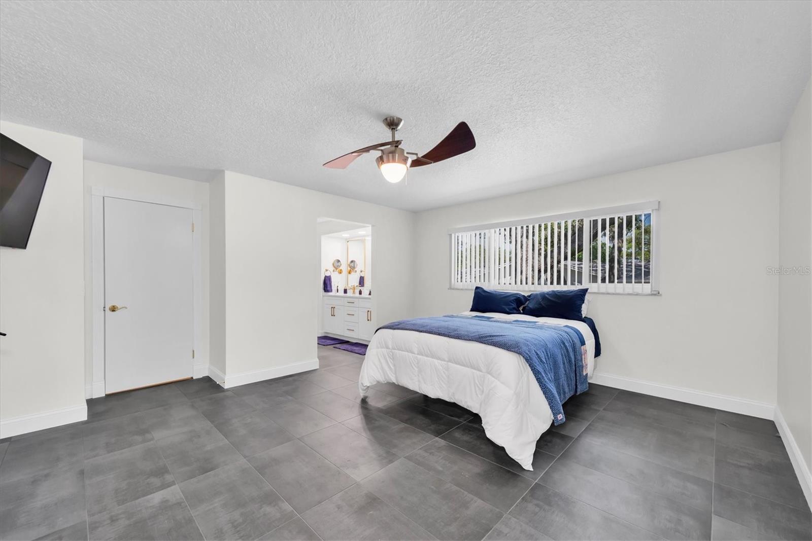 FAIRWAY ESTATES 4TH ADD - Residential