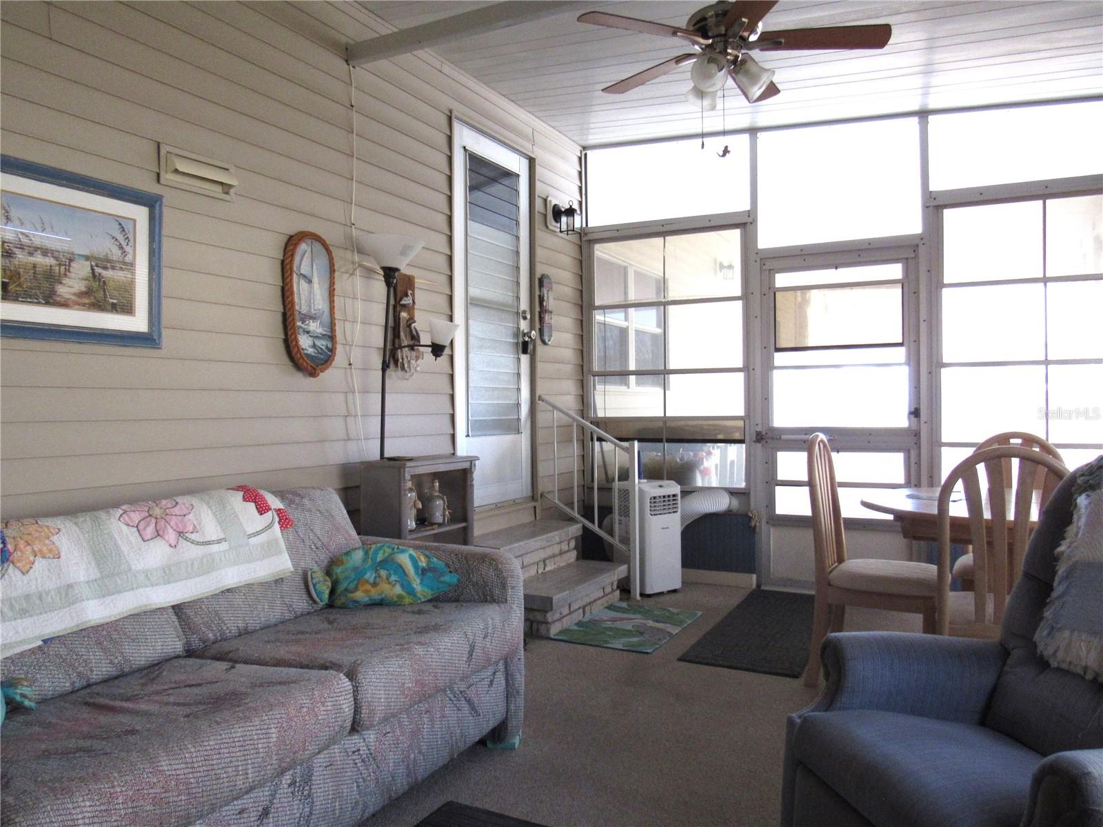 HOLIDAY PARK - Residential