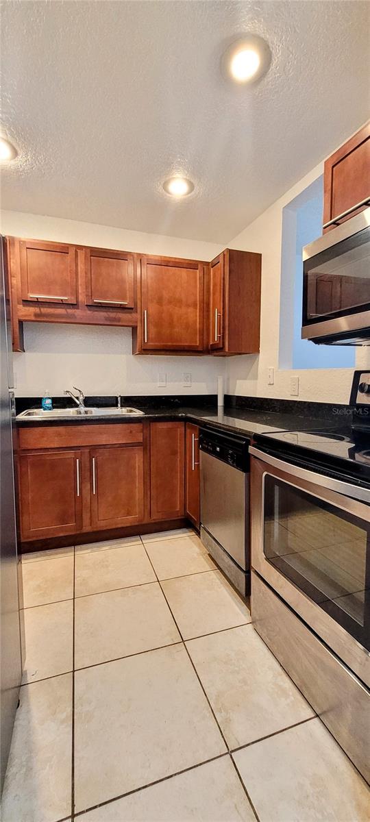 METRO/MICHIGAN PARK CONDO - Residential Lease