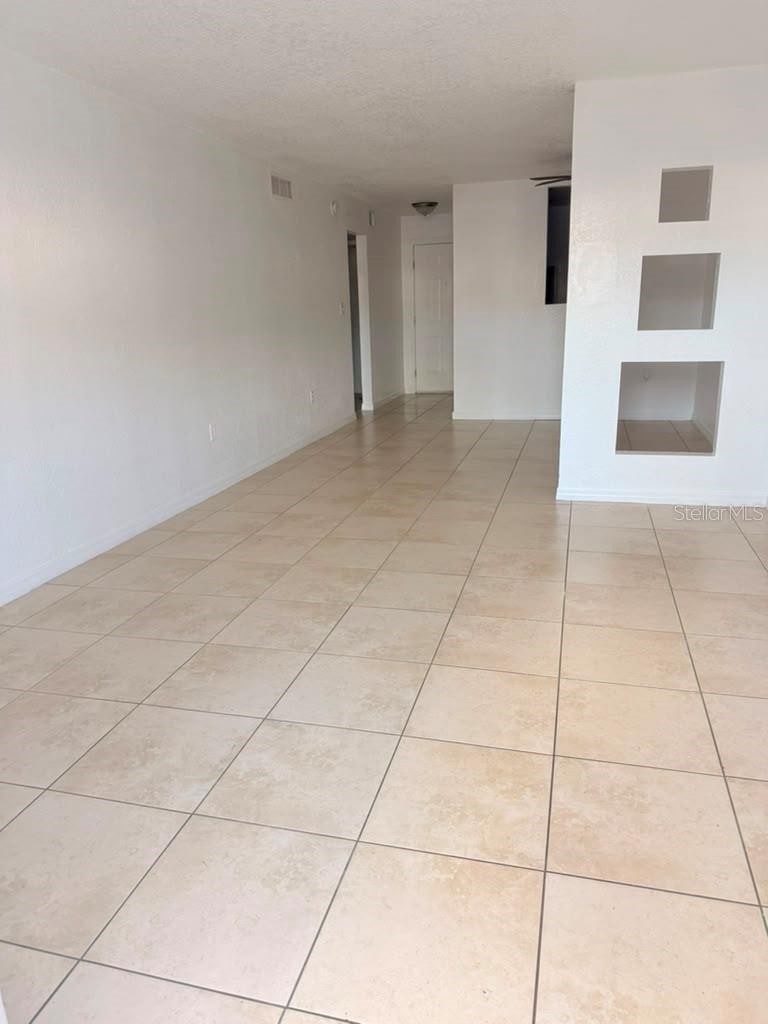 METRO/MICHIGAN PARK CONDO - Residential Lease