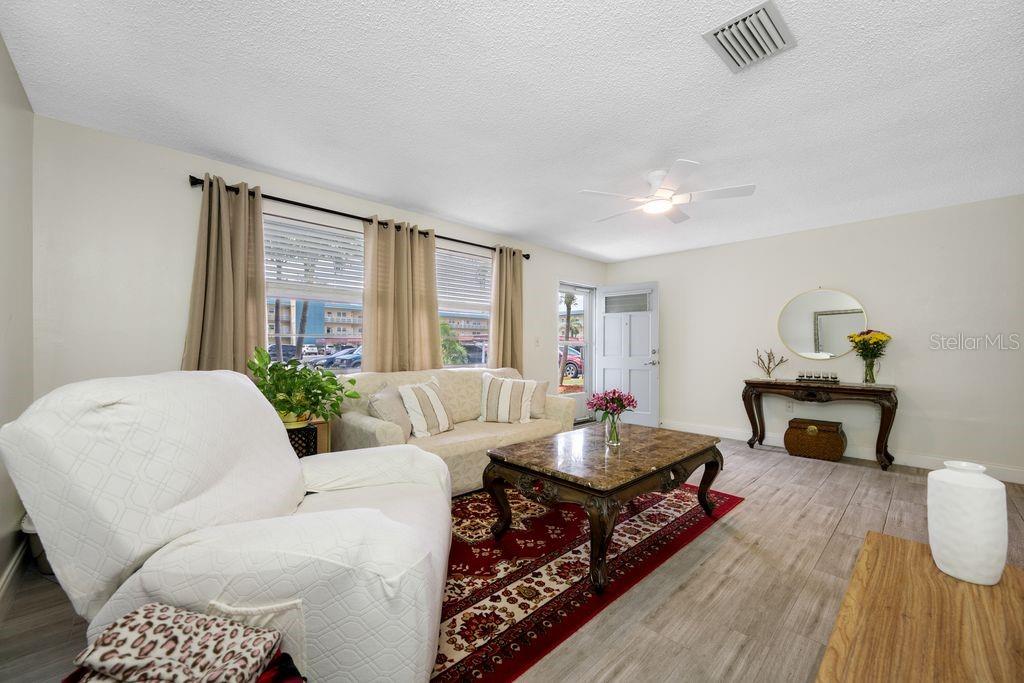 FIVE TOWNS OF ST PETE - Residential