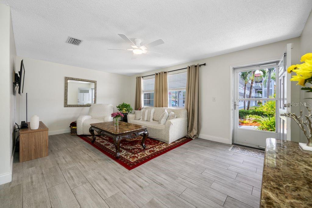 FIVE TOWNS OF ST PETE - Residential