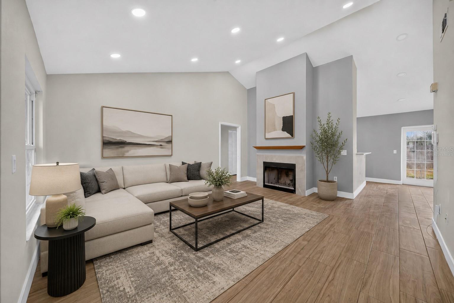 ARLINGTON PARK - Residential