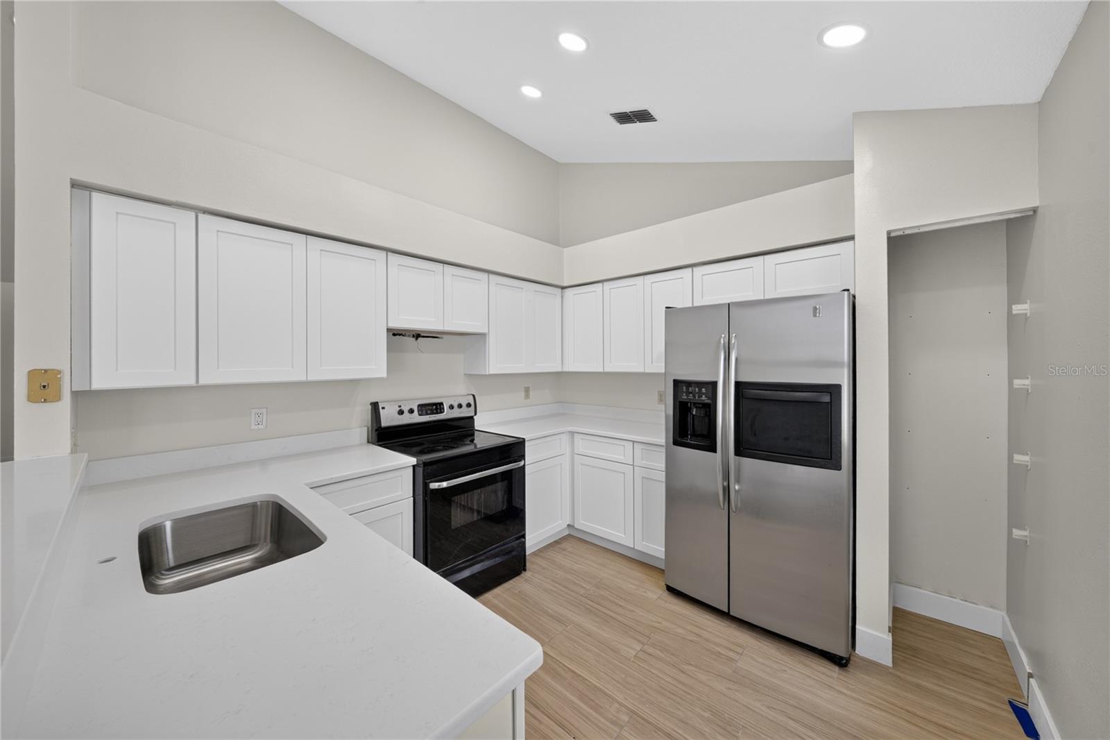 ARLINGTON PARK - Residential