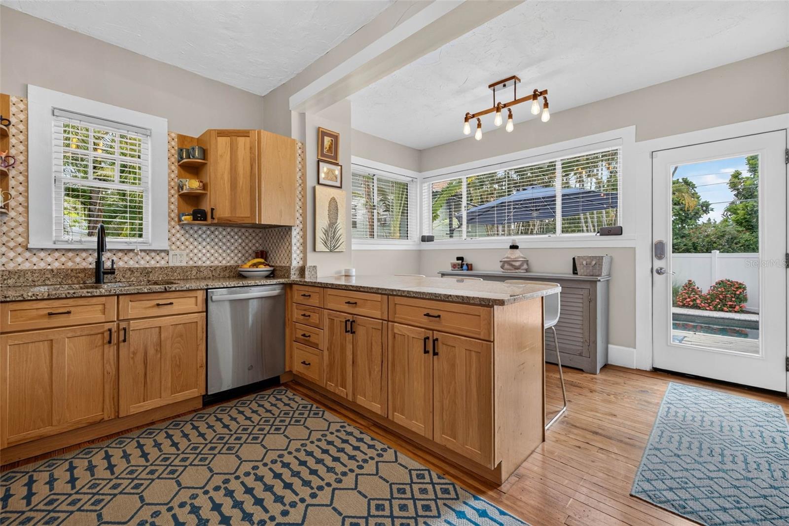 FLORIDA HEIGHTS - Residential