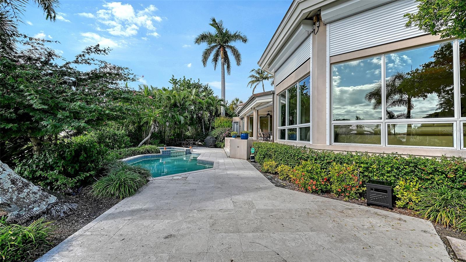 BAY ISLES - Residential