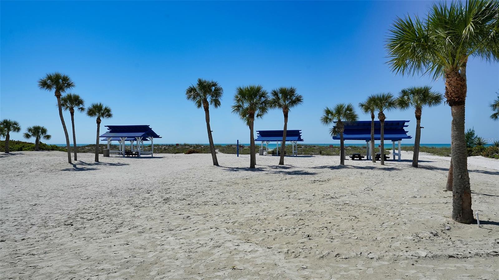 BAY ISLES - Residential