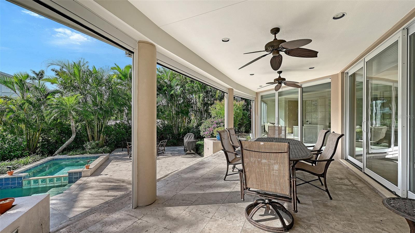 BAY ISLES - Residential