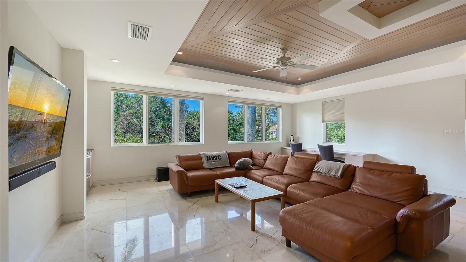 BAY ISLES - Residential
