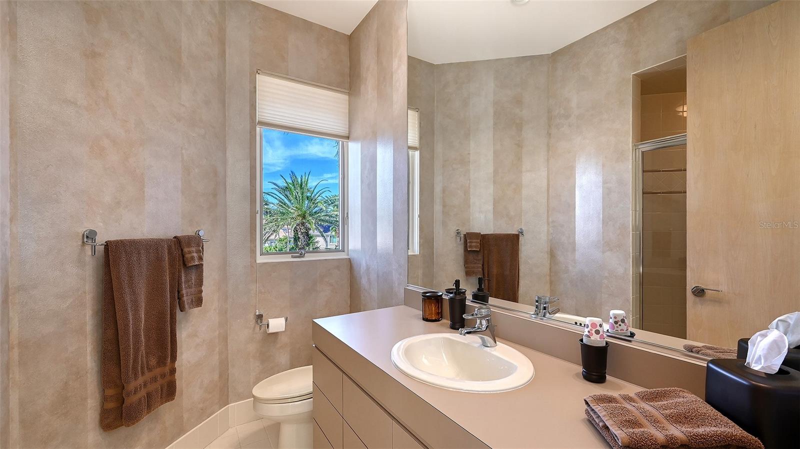 BAY ISLES - Residential