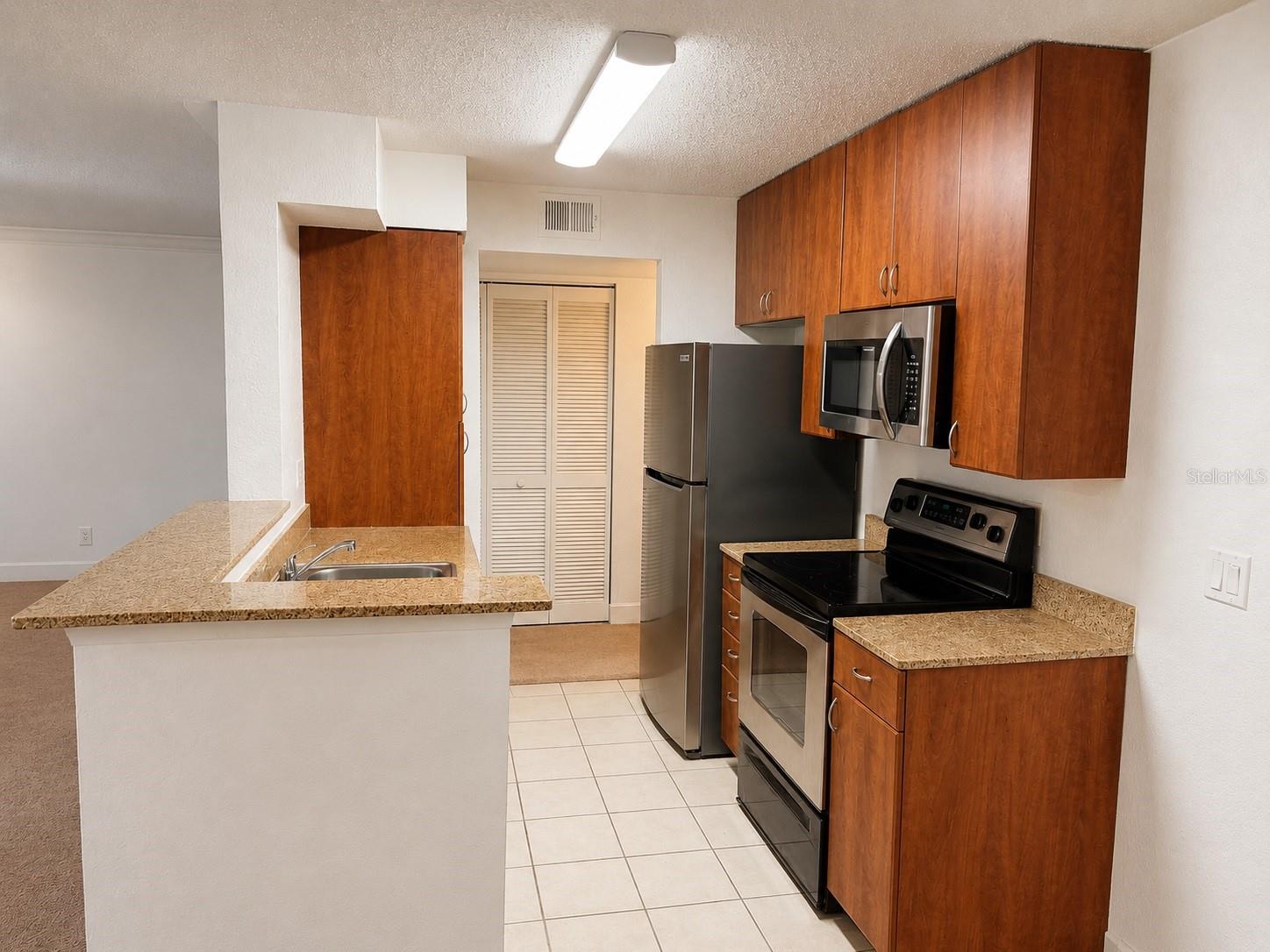 LEXINGTON PLACE CONDO - Residential